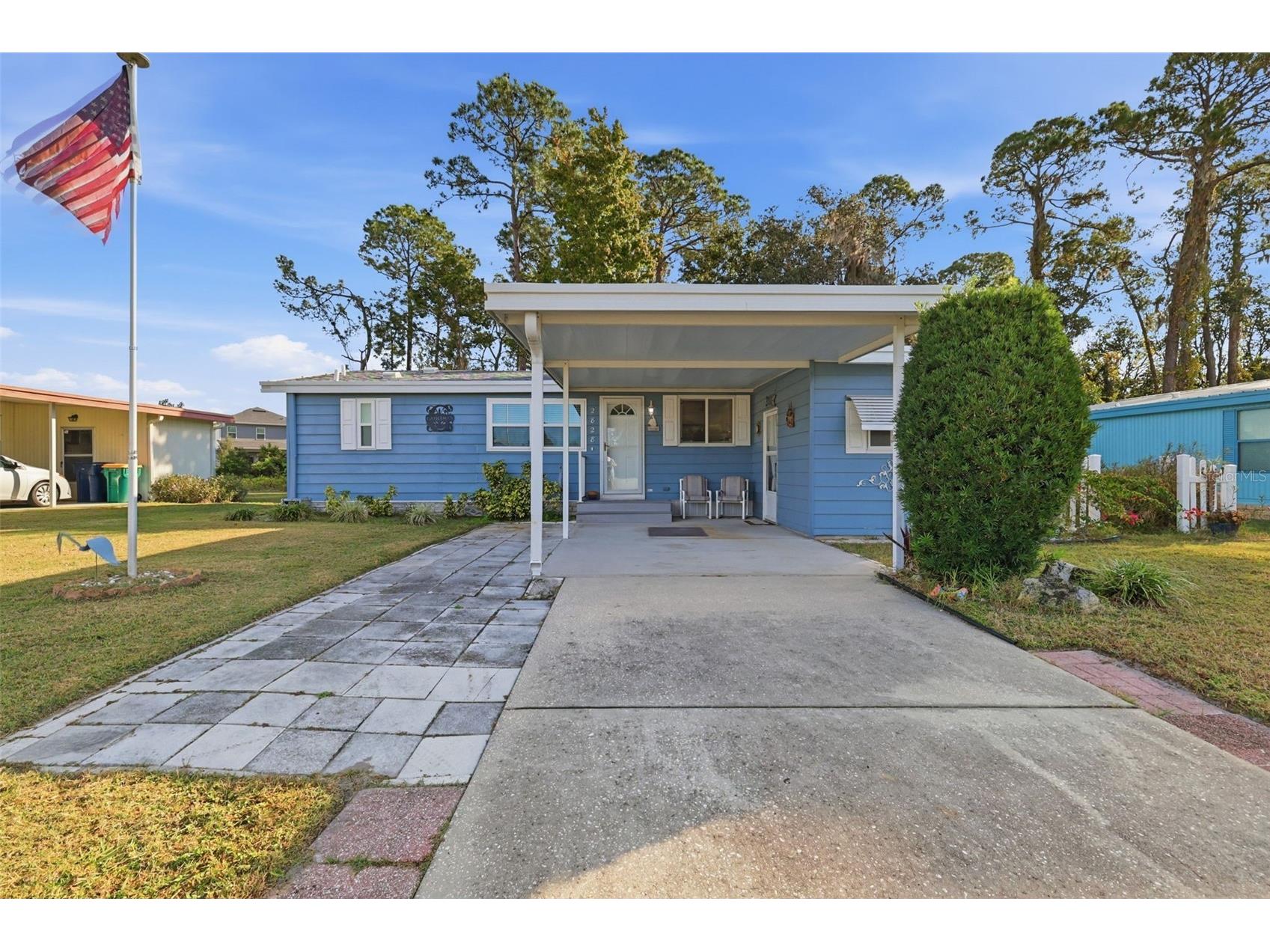 2828 Manatee Road Tavares FL 32778 G5105192 image1