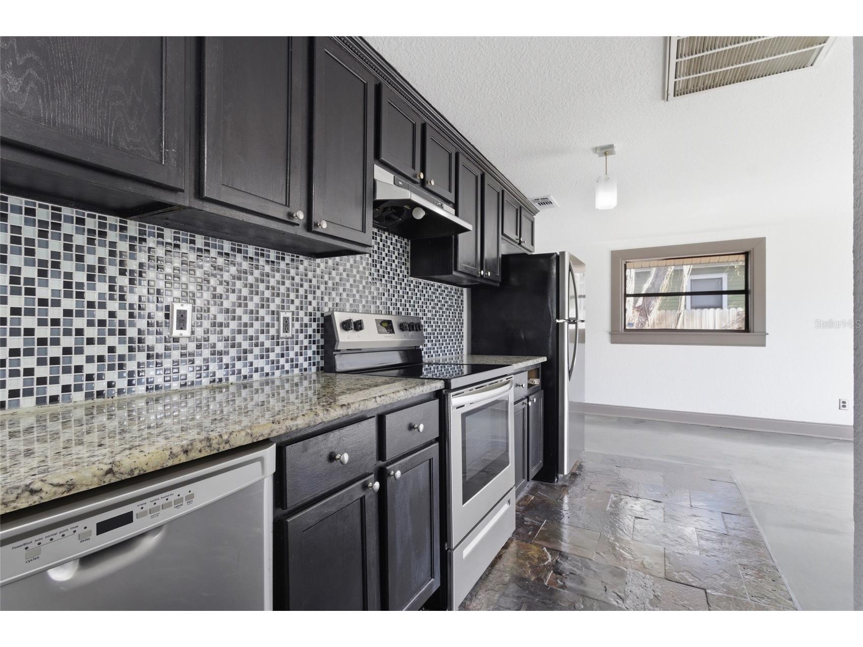 2828 N Elmore Avenue Tampa FL 33602 TB8495301 image11