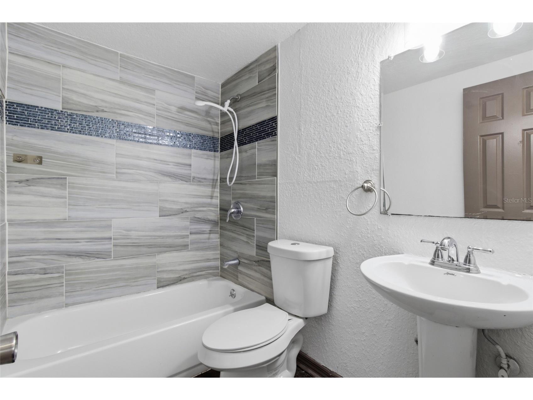 2828 N Elmore Avenue Tampa FL 33602 TB8495301 image16