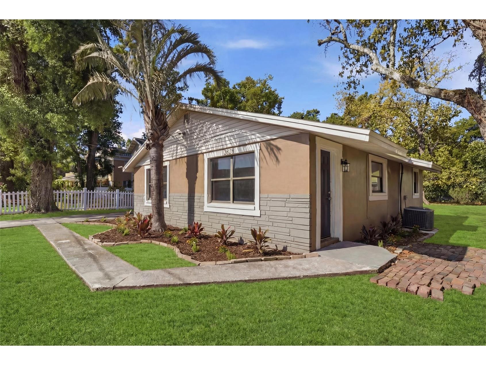 2828 N Elmore Avenue Tampa FL 33602 TB8495301 image2