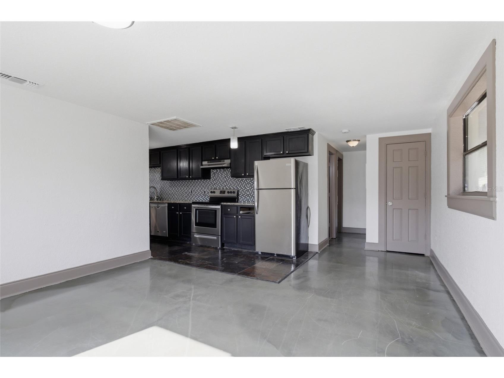 2828 N Elmore Avenue Tampa FL 33602 TB8495301 image7