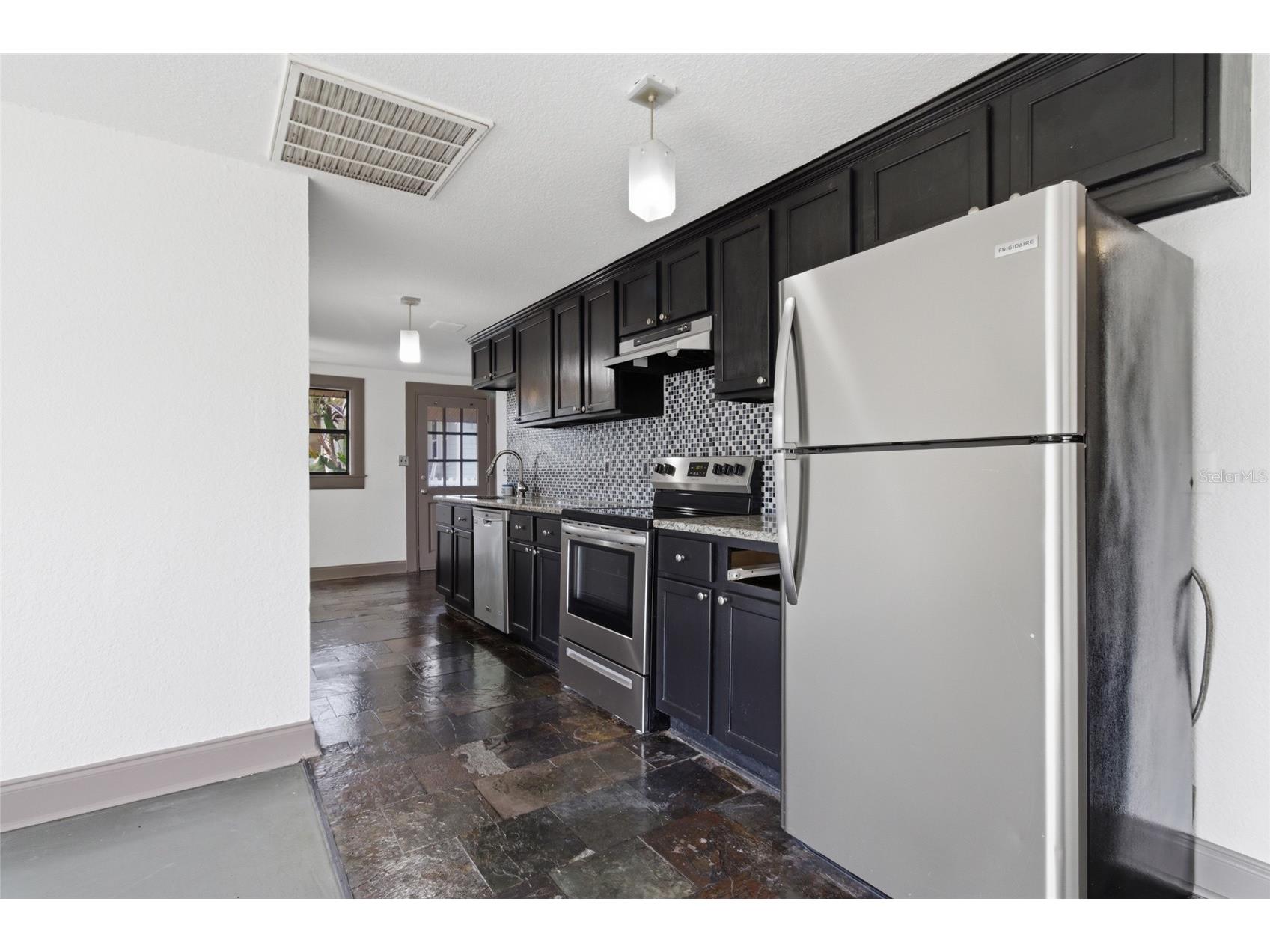 2828 N Elmore Avenue Tampa FL 33602 TB8495301 image8