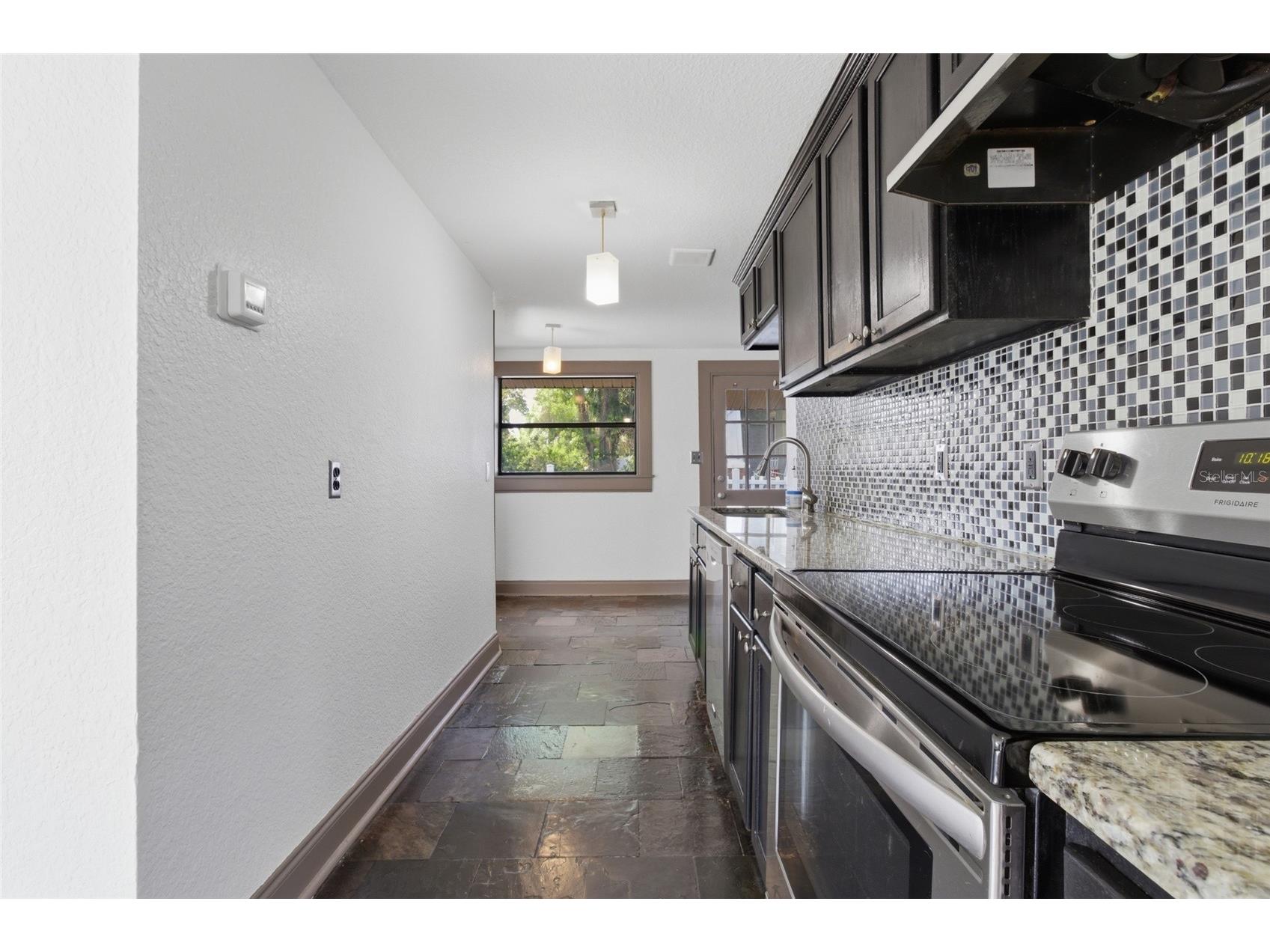 2828 N Elmore Avenue Tampa FL 33602 TB8495301 image9
