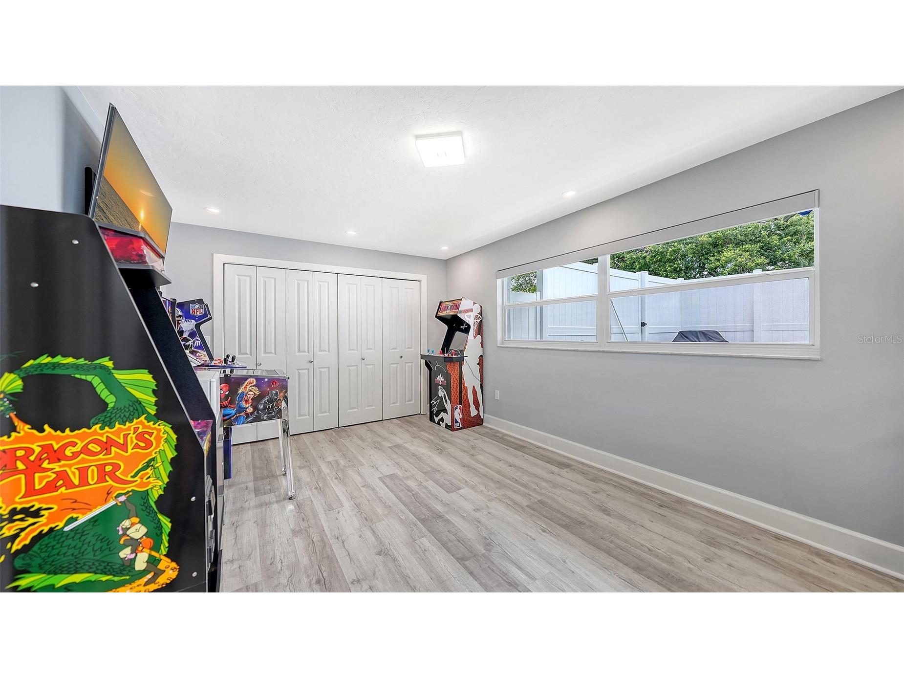 2828 Suncrest Drive Sarasota FL 34239 A4698395 image19