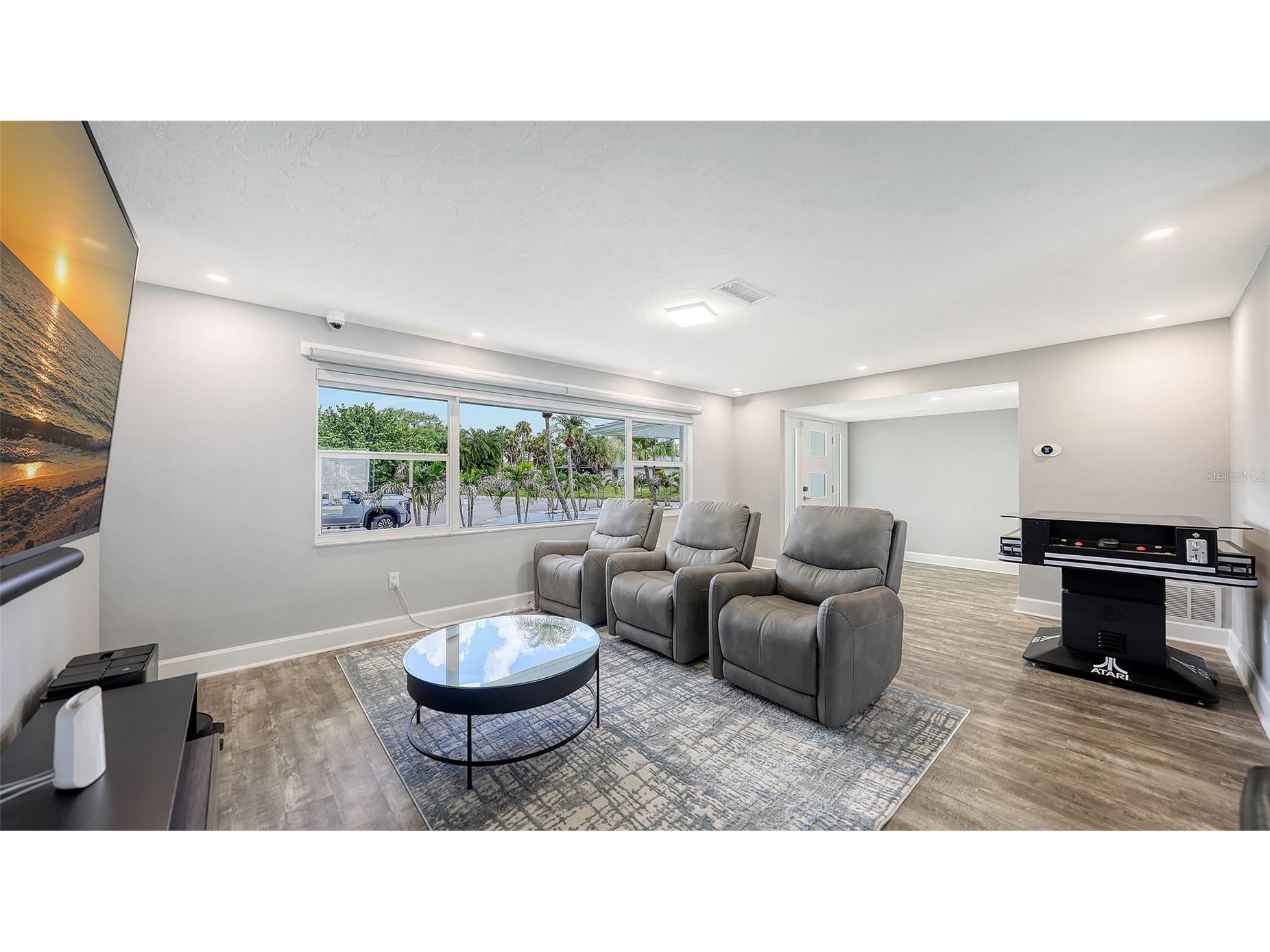 2828 Suncrest Drive Sarasota FL 34239 A4698395 image6