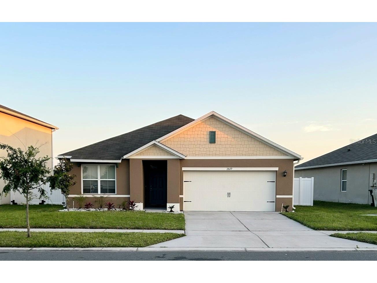 2829 Grandbury Grove Road Lakeland FL 33811 TB8487478 image1