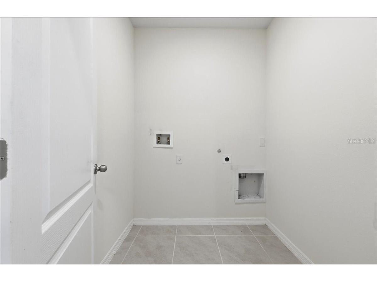 2829 Grandbury Grove Road Lakeland FL 33811 TB8487478 image31