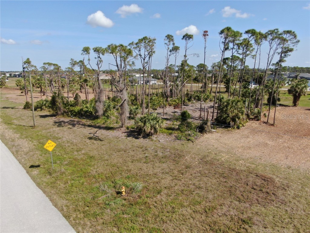 283 Rotonda Boulevard S Rotonda West FL 33947 D6140436 image9