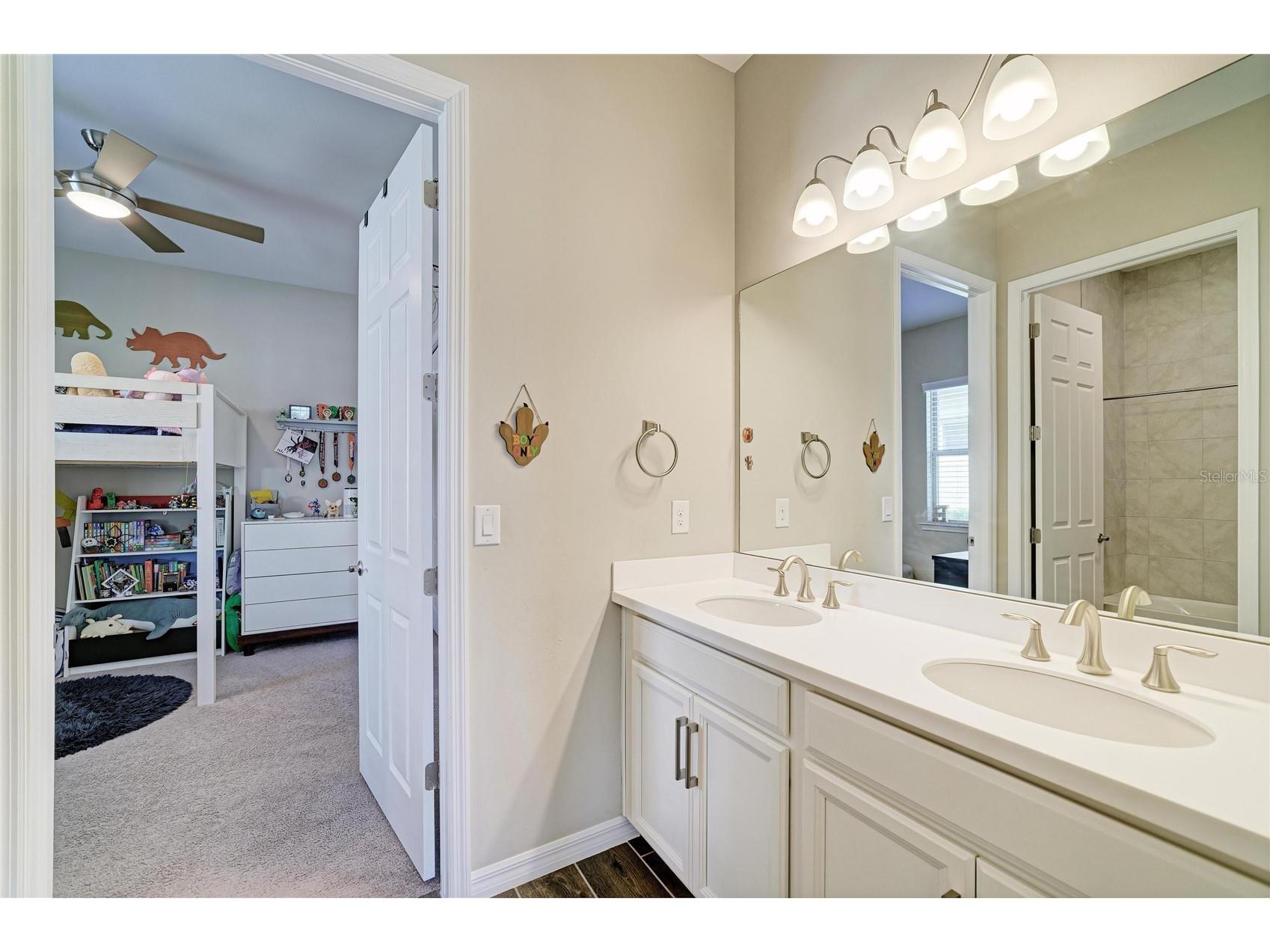 283 Toscavilla Boulevard Nokomis FL 34275 A4689186 image46