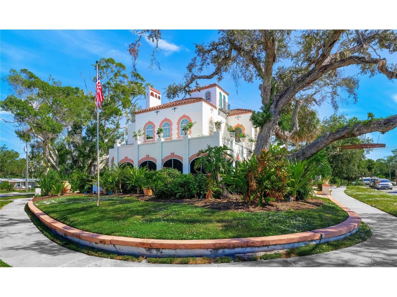 2830 Bay Shore Circle Sarasota FL 34234 A4665647 image1