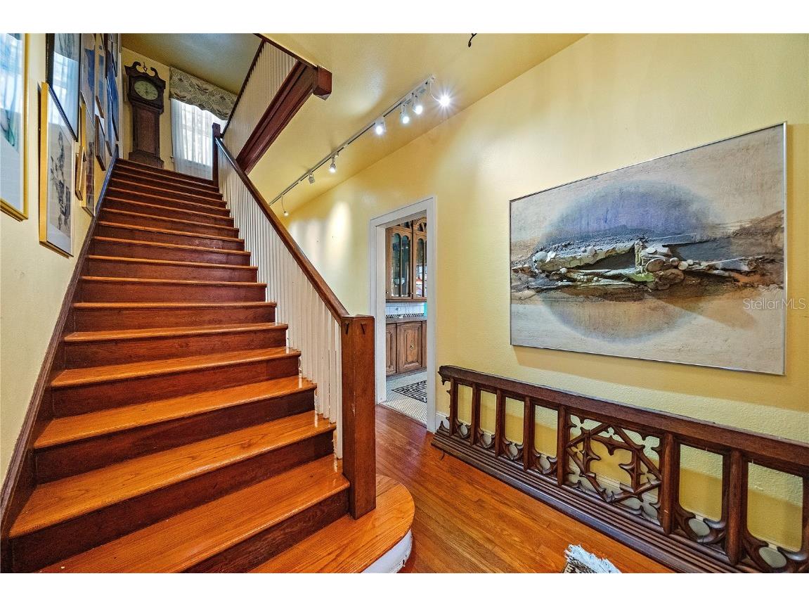 2830 Bay Shore Circle Sarasota FL 34234 A4665647 image11