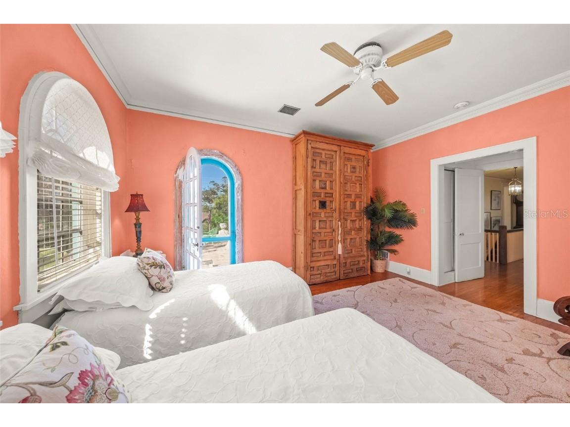 2830 Bay Shore Circle Sarasota FL 34234 A4665647 image15