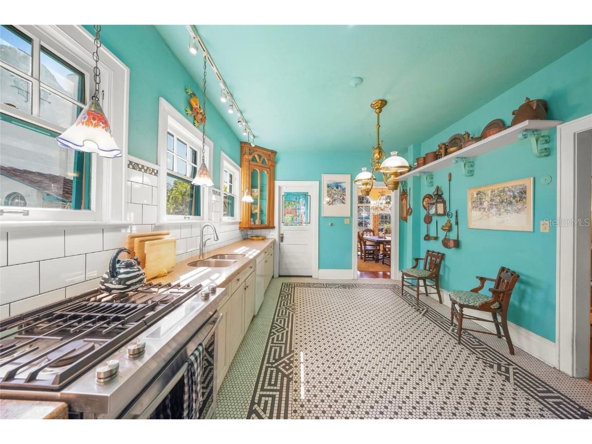 2830 Bay Shore Circle Sarasota FL 34234 A4665647 image30