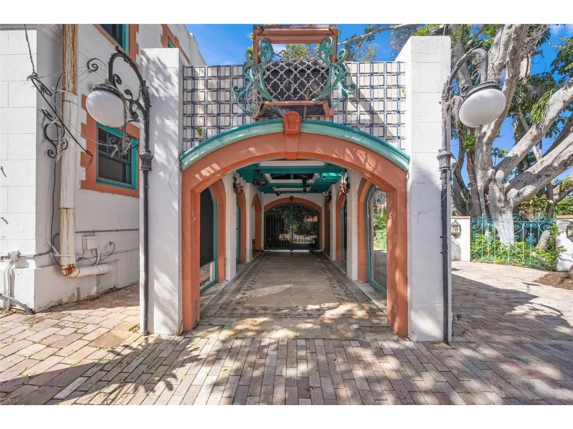 2830 Bay Shore Circle Sarasota FL 34234 A4665647 image40