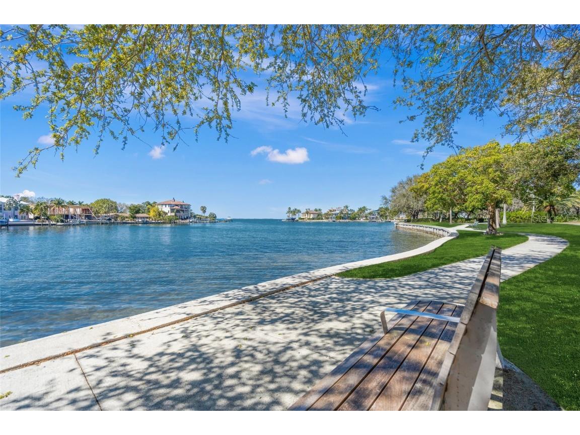 2830 Bay Shore Circle Sarasota FL 34234 A4665647 image41