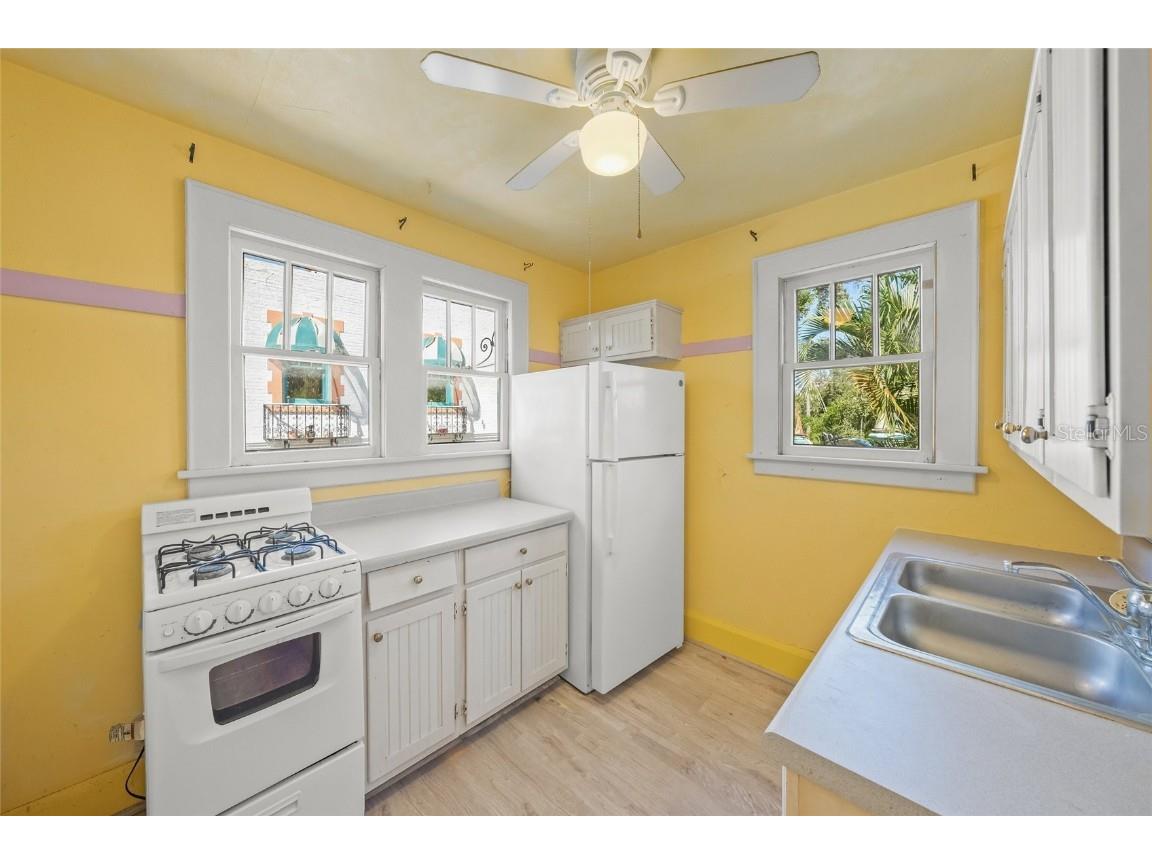 2830 Bay Shore Circle Sarasota FL 34234 A4665647 image48