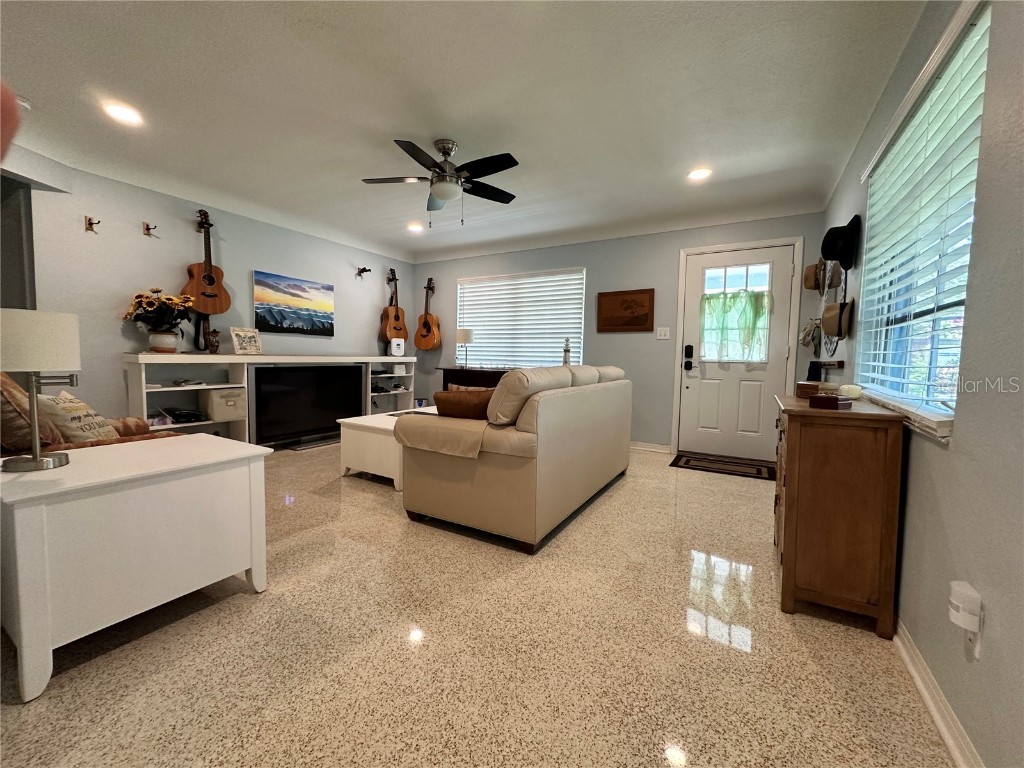 2831 Clinton Street S Gulfport FL 33707 TB8426104 image2