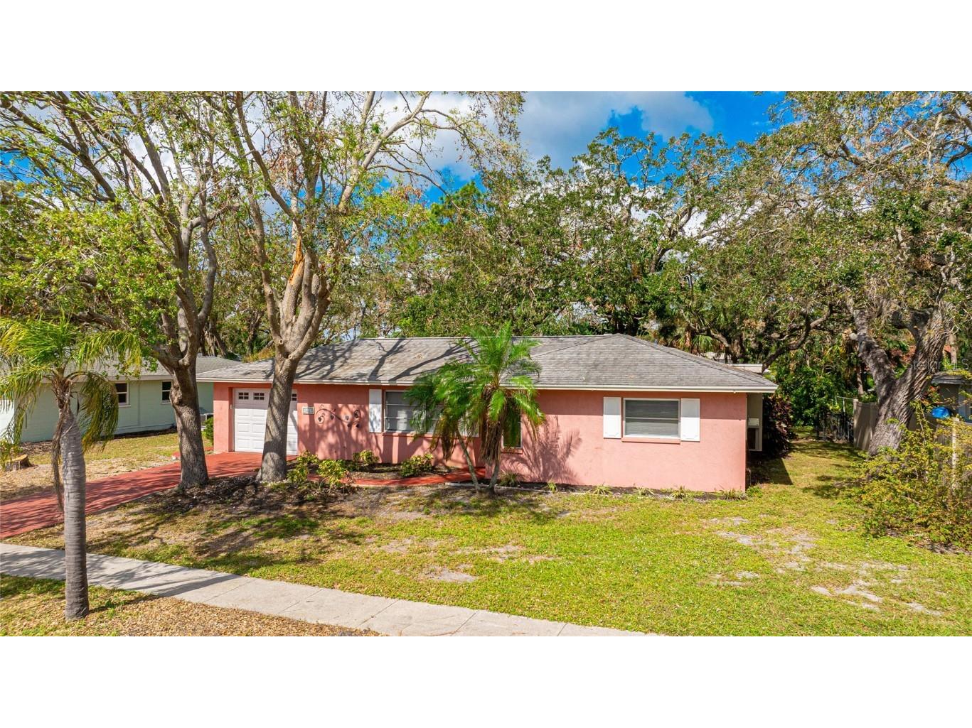 2831 Mayflower Street Sarasota FL 34231 A4626989 image1