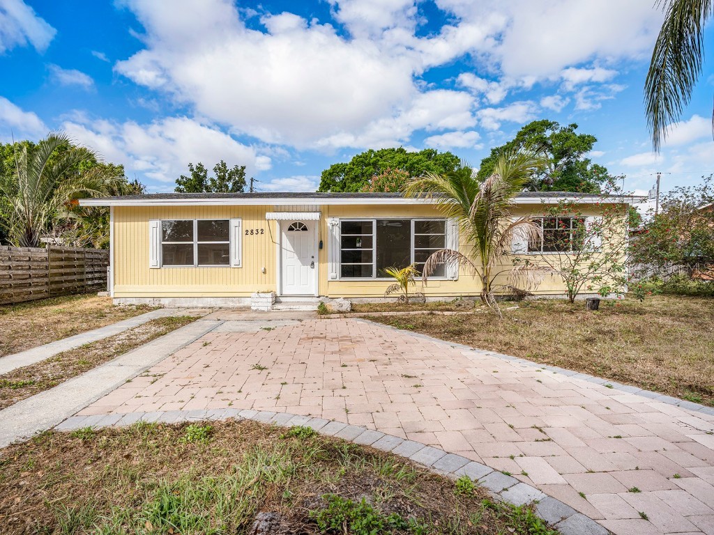 2832 19th Street W Bradenton FL 34205 U8192988 image1