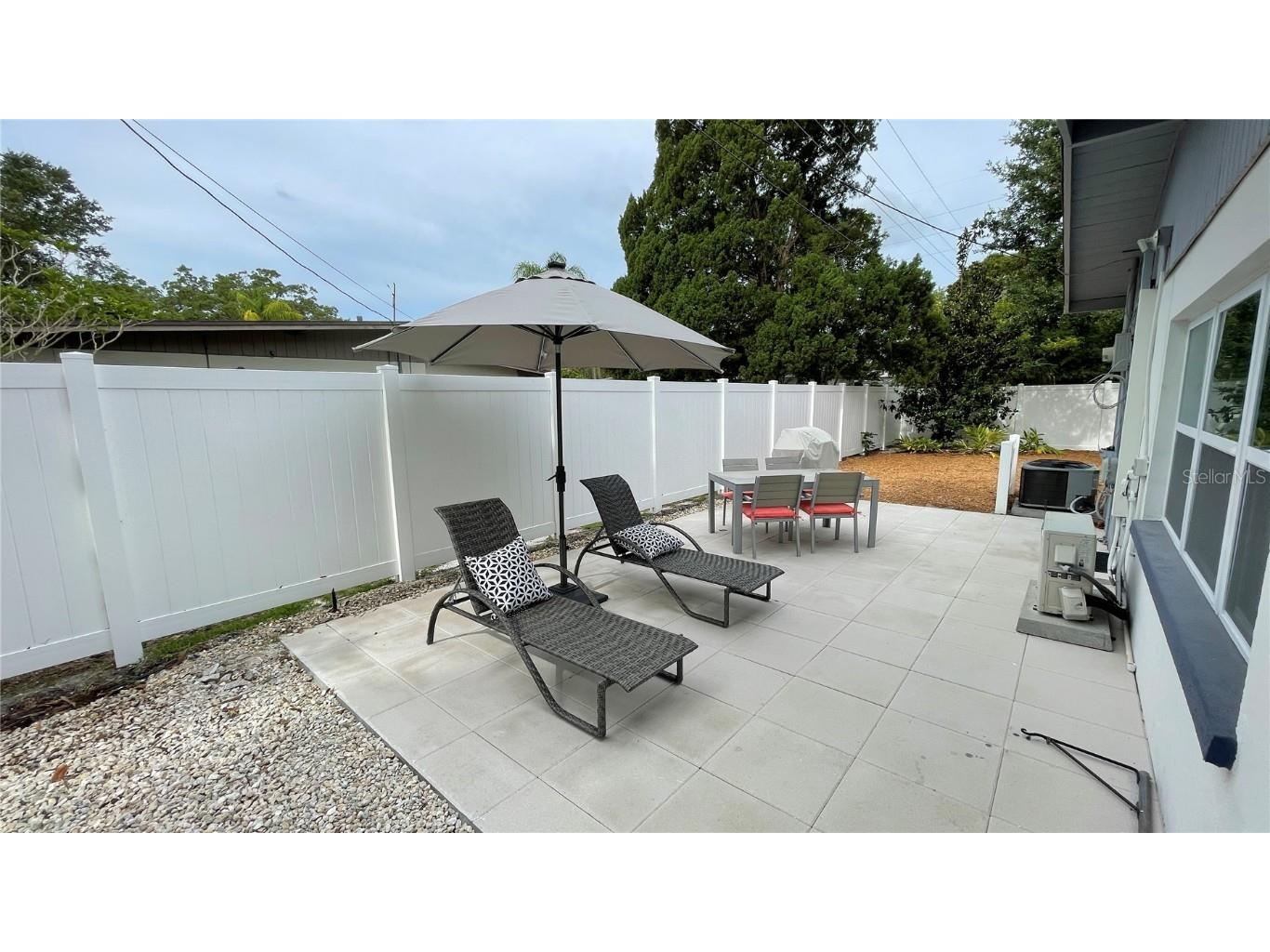 2832 Bay Street Sarasota FL 34237 A4668881 image2