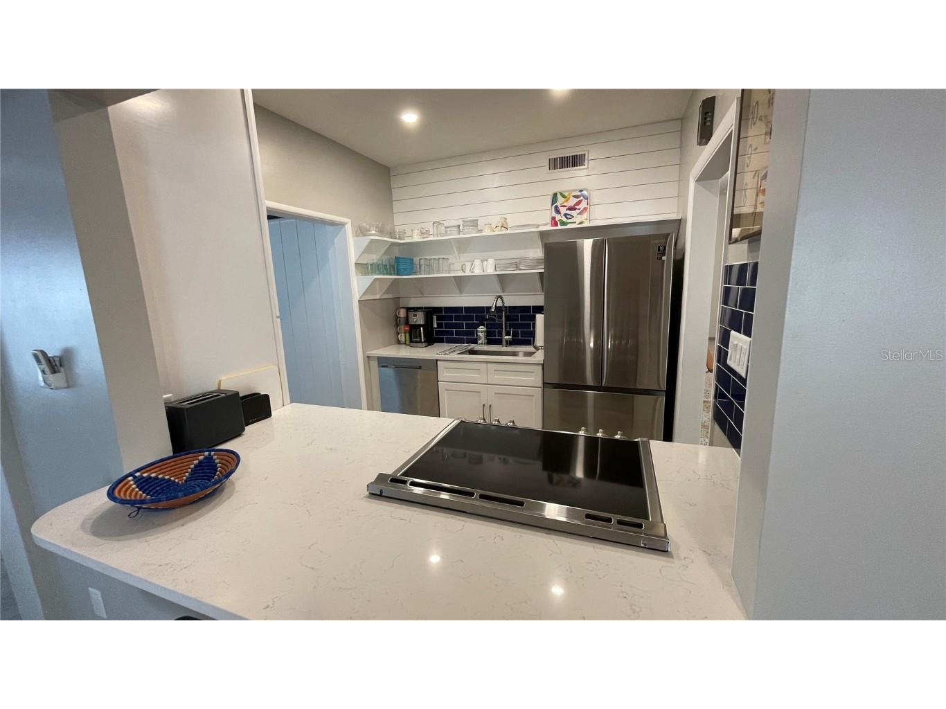 2832 Bay Street Sarasota FL 34237 A4668881 image7