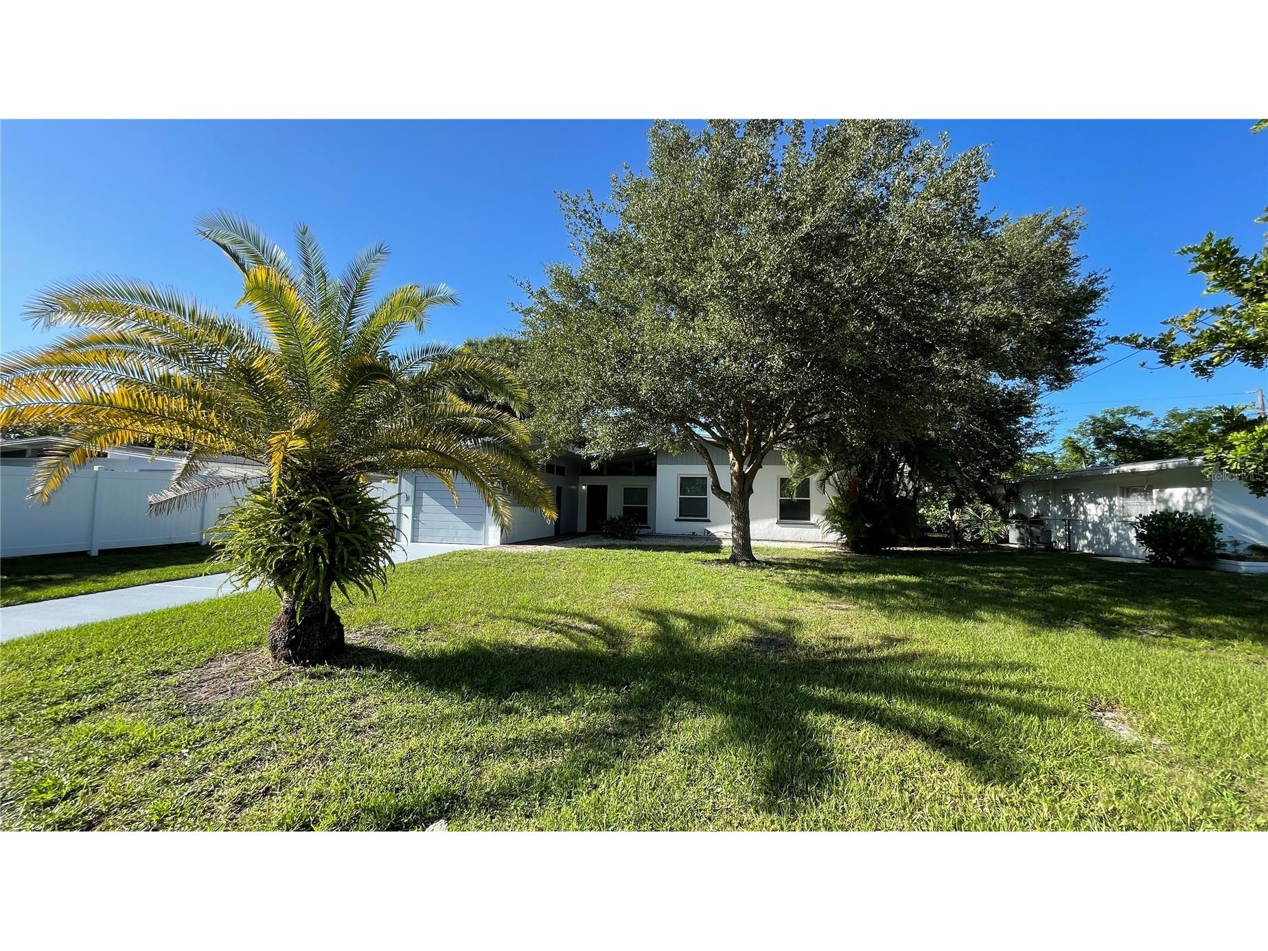 2832 Bay Street Sarasota FL 34237 A4689721 image1