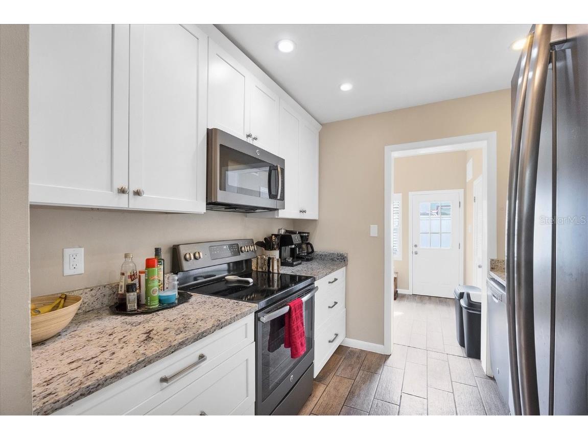 2832 Novus Street Sarasota FL 34237 A4670673 image11