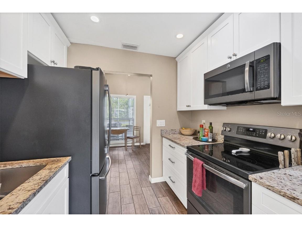 2832 Novus Street Sarasota FL 34237 A4670673 image12