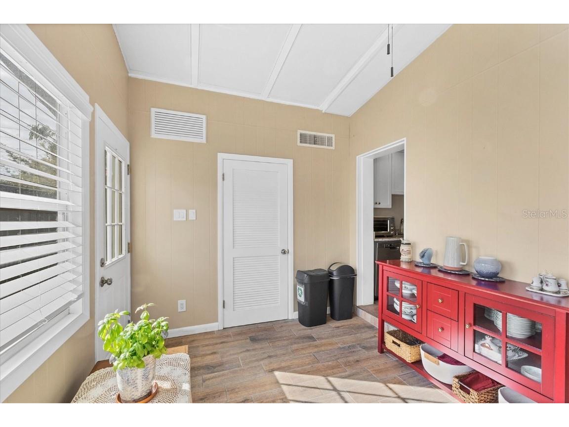 2832 Novus Street Sarasota FL 34237 A4670673 image16