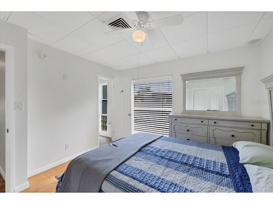 2832 Novus Street Sarasota FL 34237 A4670673 image18