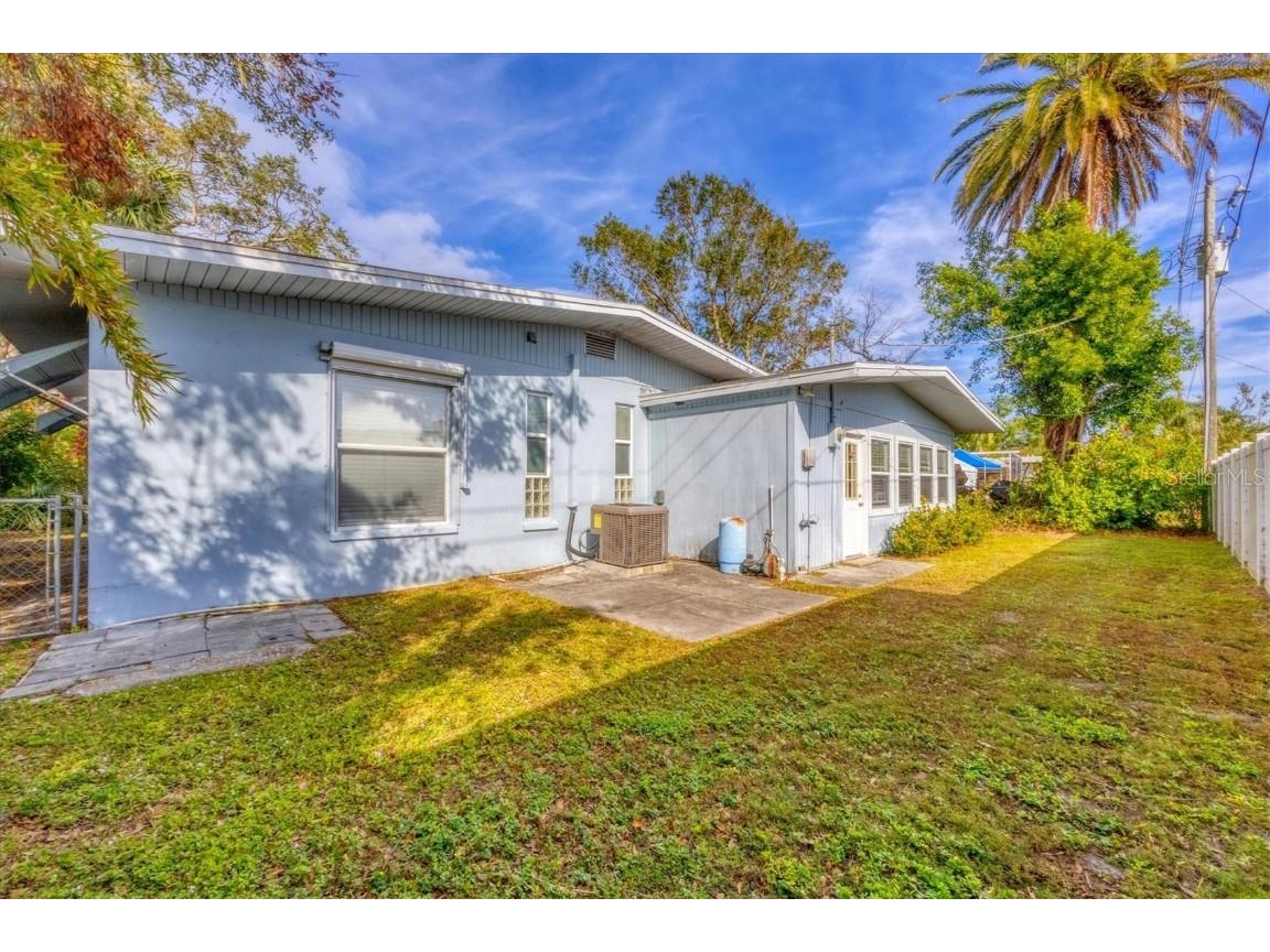 2832 Novus Street Sarasota FL 34237 A4670673 image27