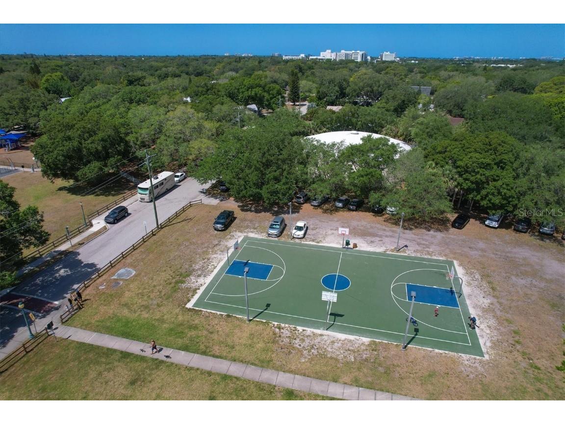 2832 Novus Street Sarasota FL 34237 A4670673 image36