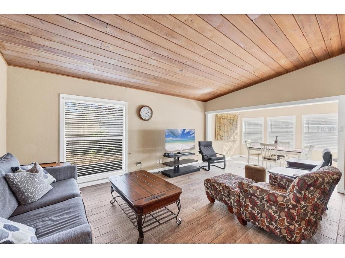 2832 Novus Street Sarasota FL 34237 A4670673 image5