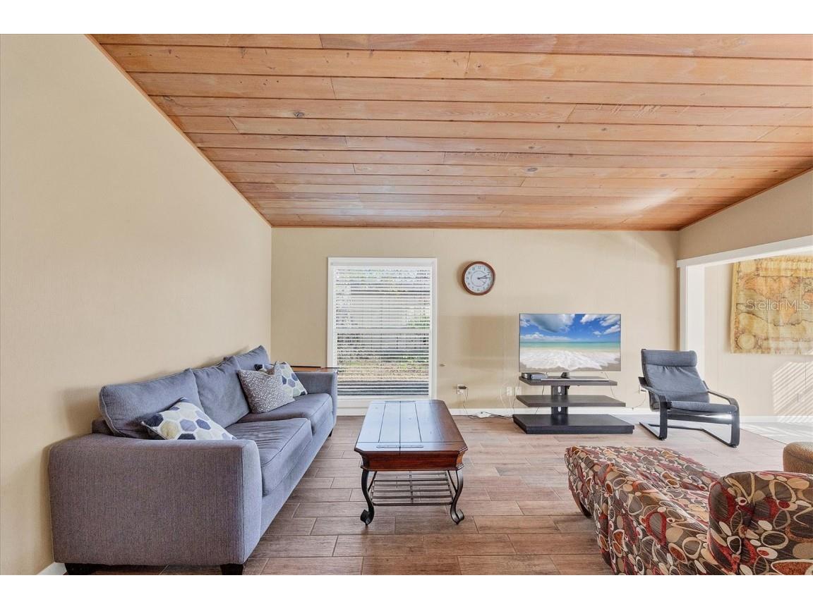 2832 Novus Street Sarasota FL 34237 A4670673 image6