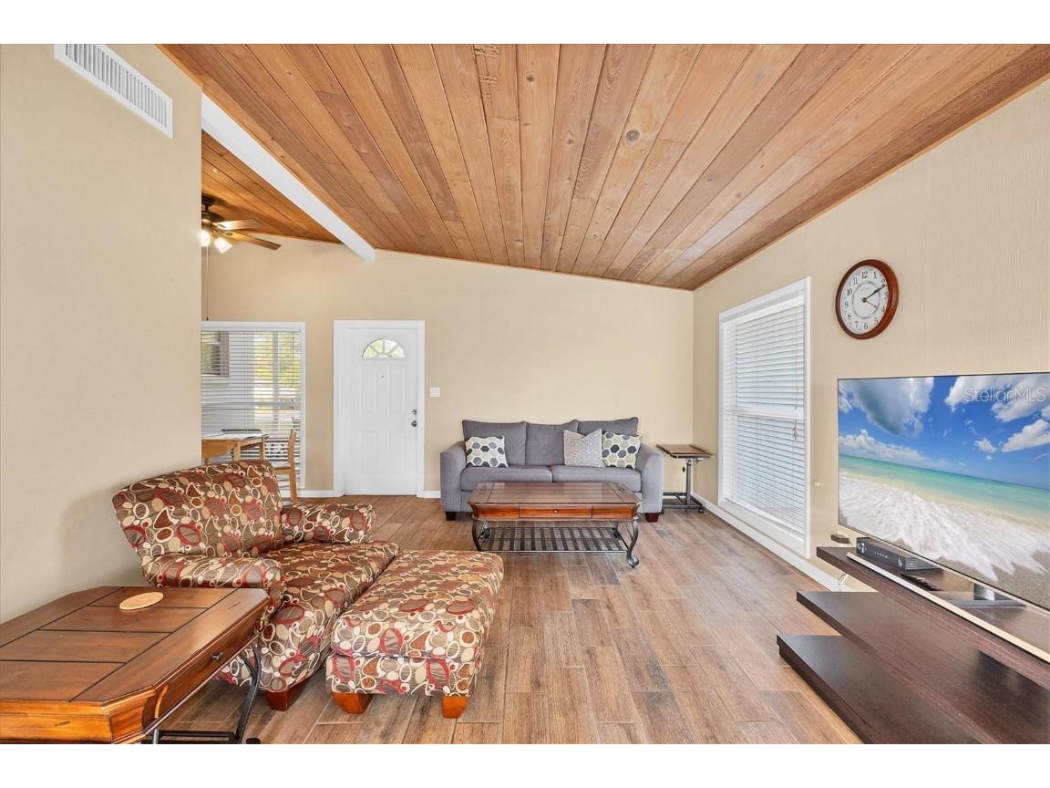 2832 Novus Street Sarasota FL 34237 A4670673 image9