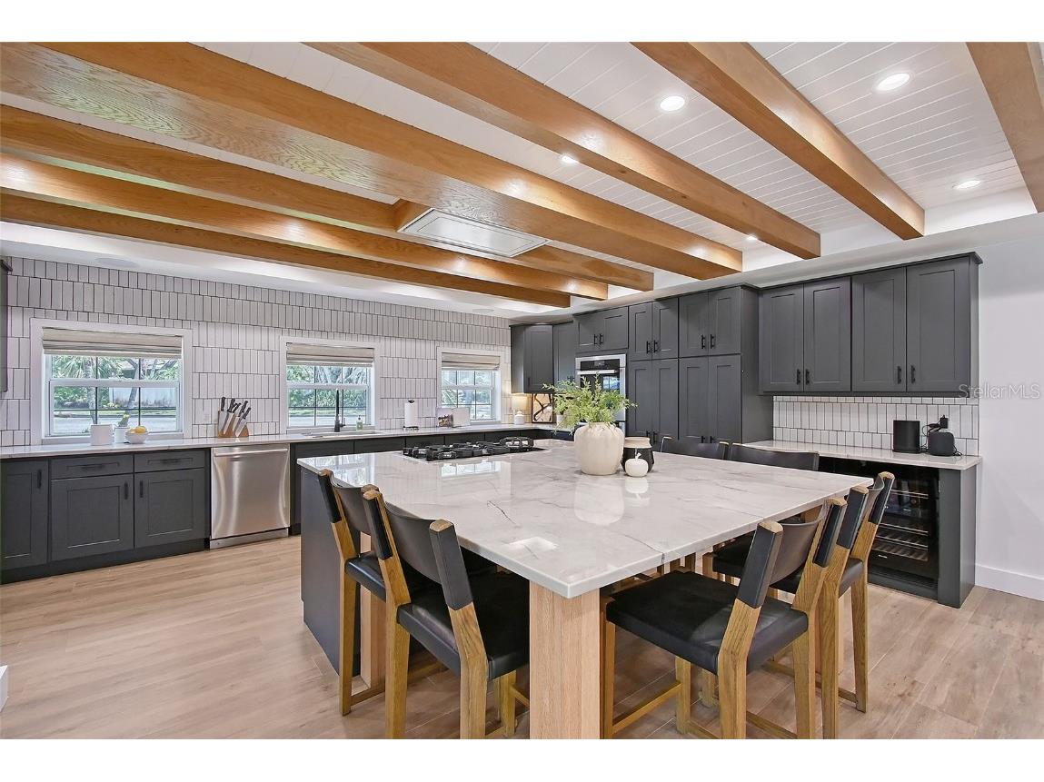 2833 Bay Shore Circle Sarasota FL 34234 A4648576 image10