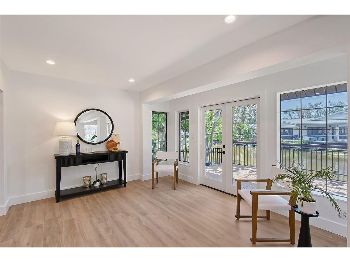 2833 Bay Shore Circle Sarasota FL 34234 A4648576 image14