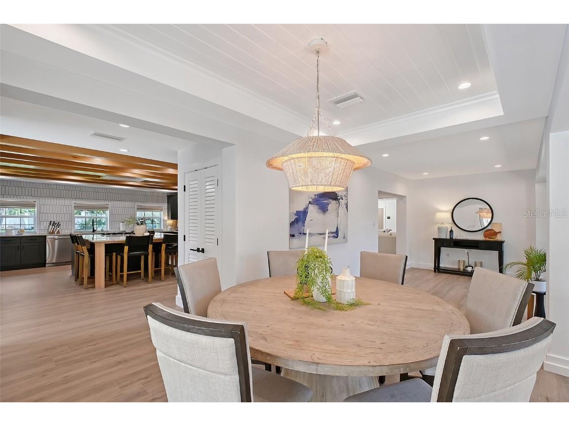 2833 Bay Shore Circle Sarasota FL 34234 A4648576 image17