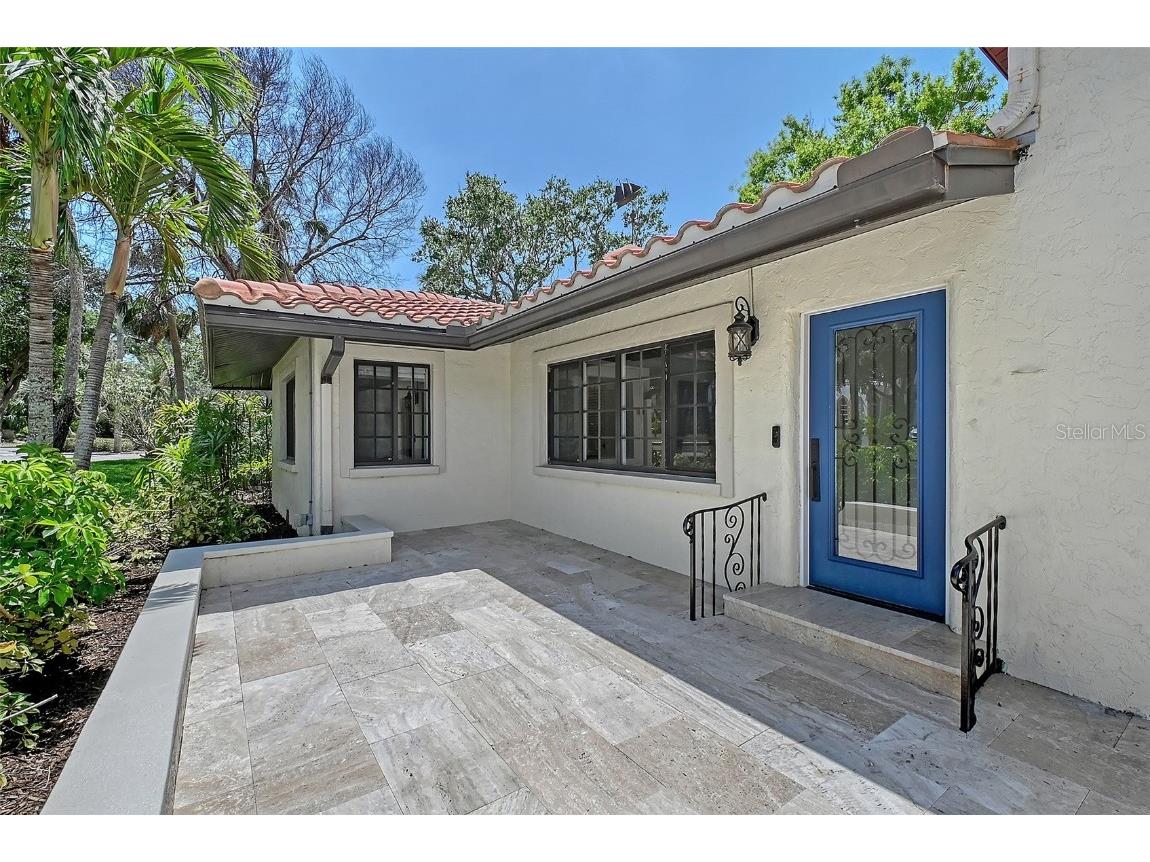 2833 Bay Shore Circle Sarasota FL 34234 A4648576 image41