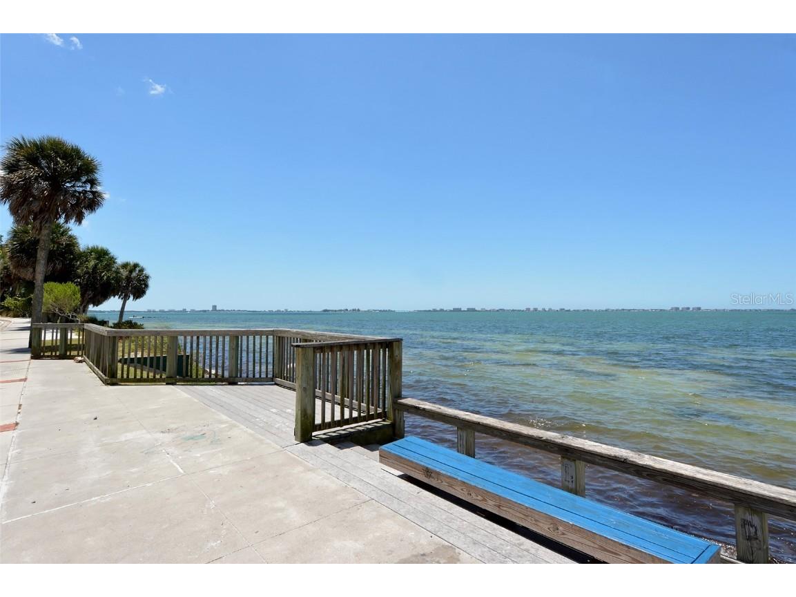 2833 Bay Shore Circle Sarasota FL 34234 A4648576 image45