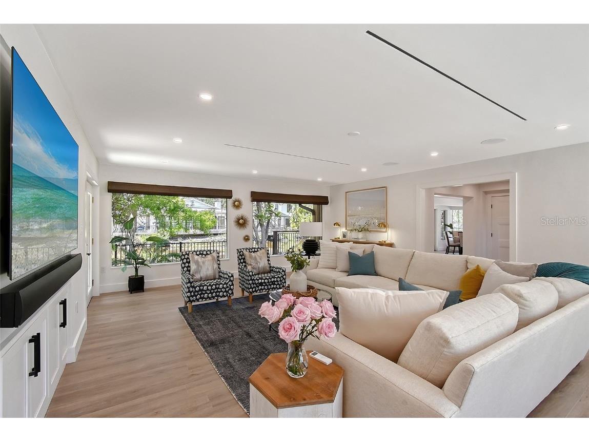 2833 Bay Shore Circle Sarasota FL 34234 A4648576 image8