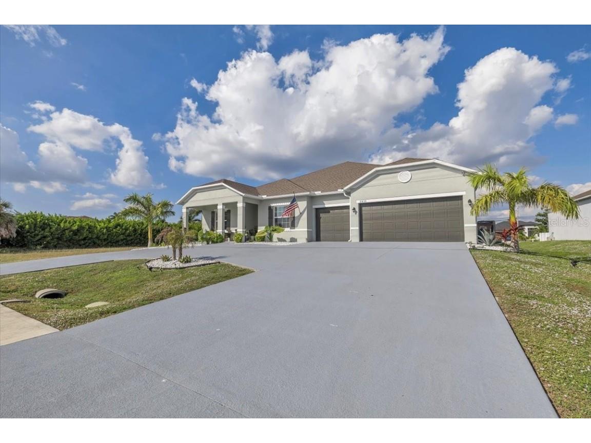 2833 Gleason Parkway Cape Coral FL 33914 C7518857 image3