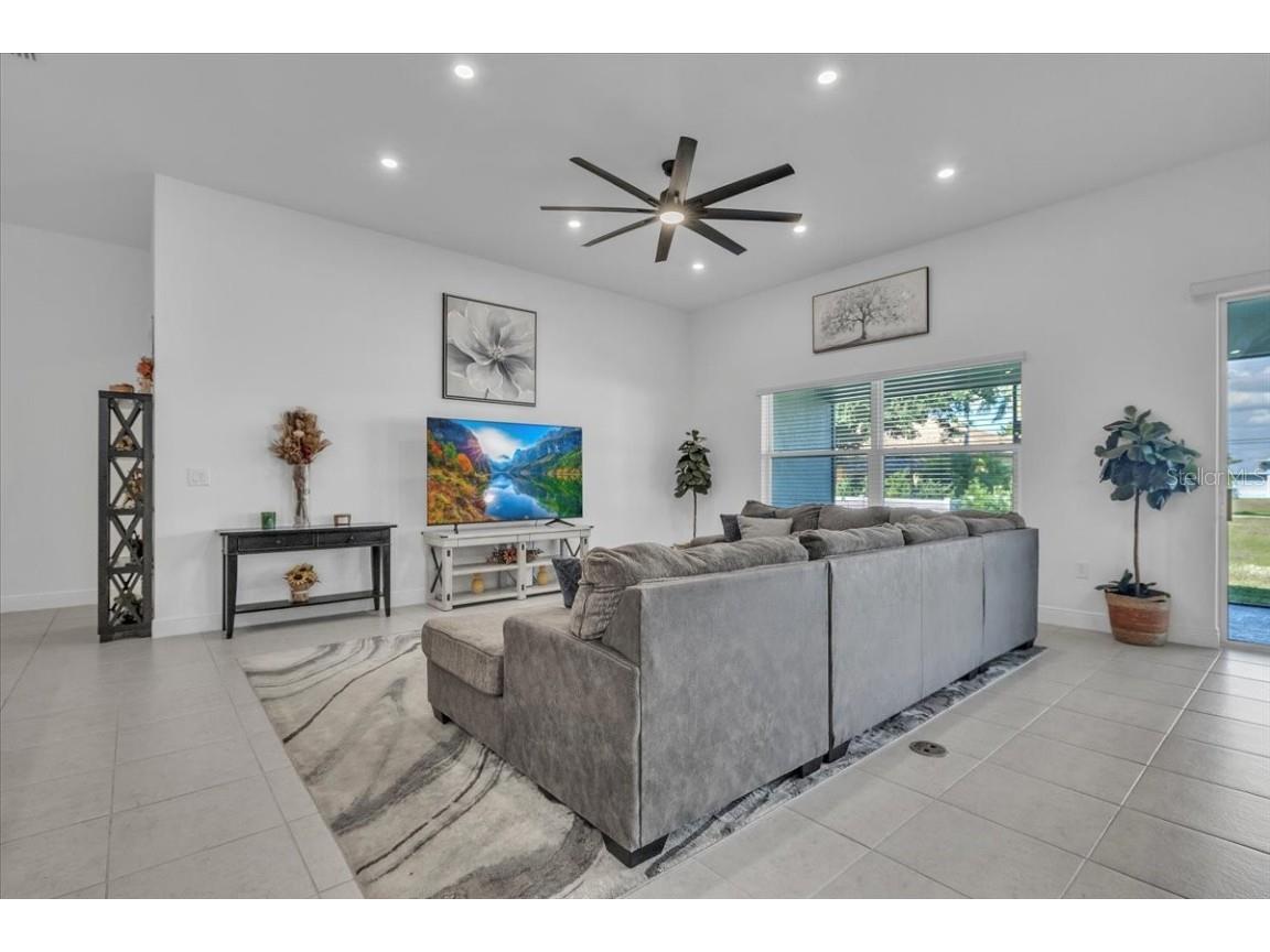 2833 Gleason Parkway Cape Coral FL 33914 C7518857 image8