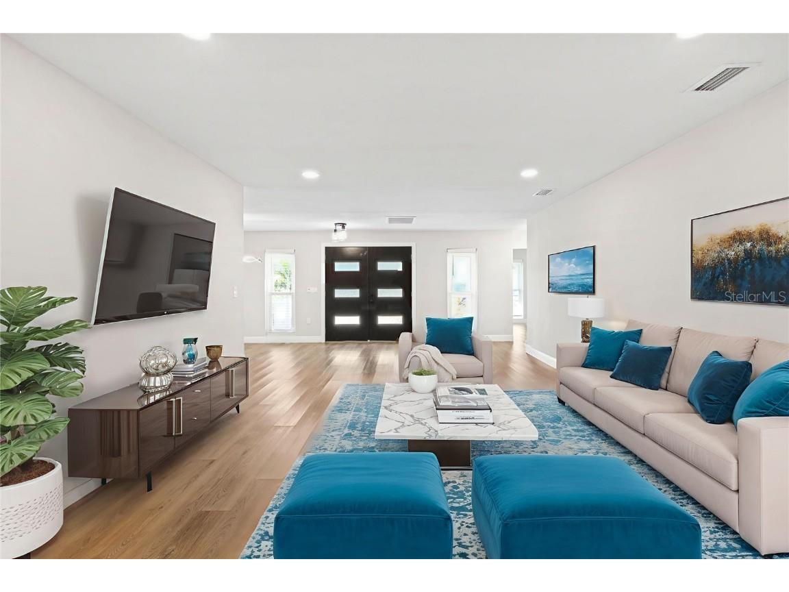 2833 Valley Forge Street Sarasota FL 34231 A4667164 image13