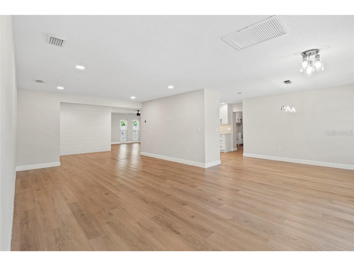 2833 Valley Forge Street Sarasota FL 34231 A4667164 image19