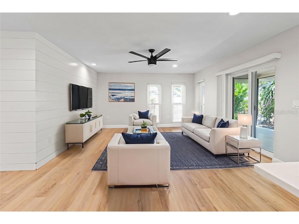 2833 Valley Forge Street Sarasota FL 34231 A4667164 image30