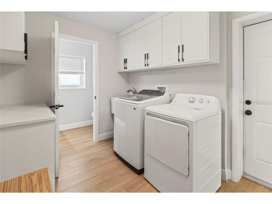 2833 Valley Forge Street Sarasota FL 34231 A4667164 image36