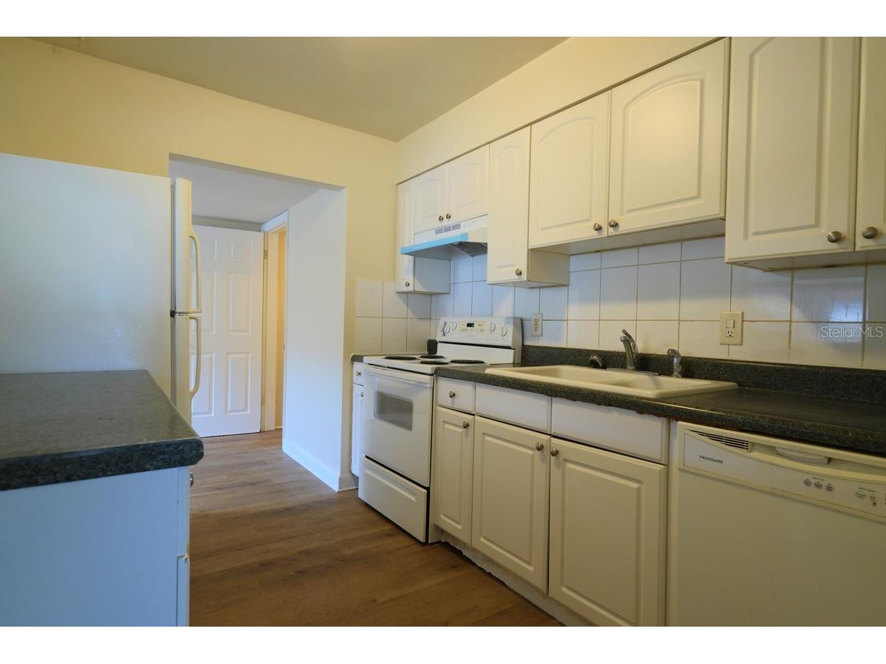 2834 25th Avenue N Saint Petersburg FL 33713 TB8526487 image4