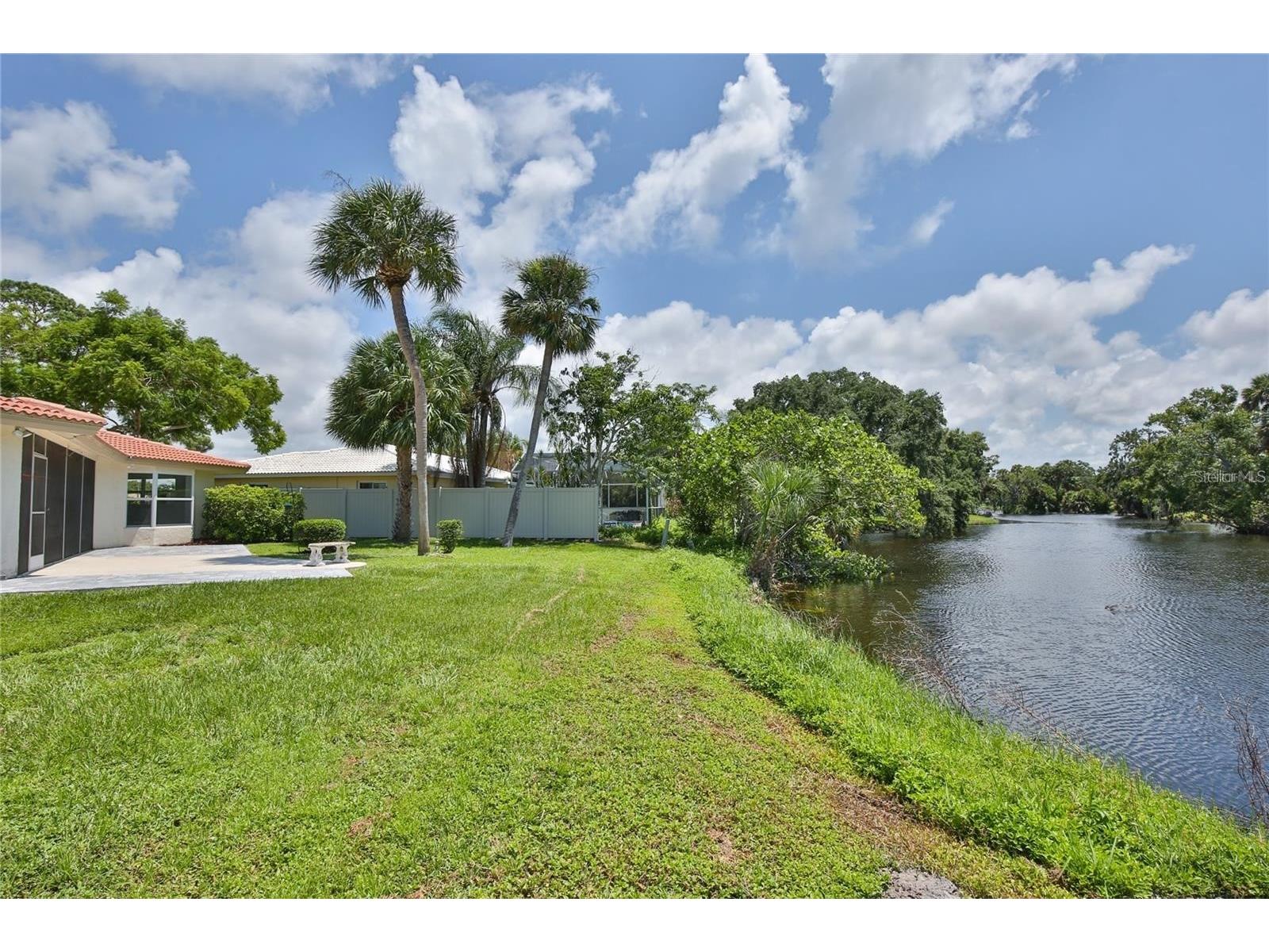 2834 Hardee Drive Sarasota FL 34231 A4688000 image24