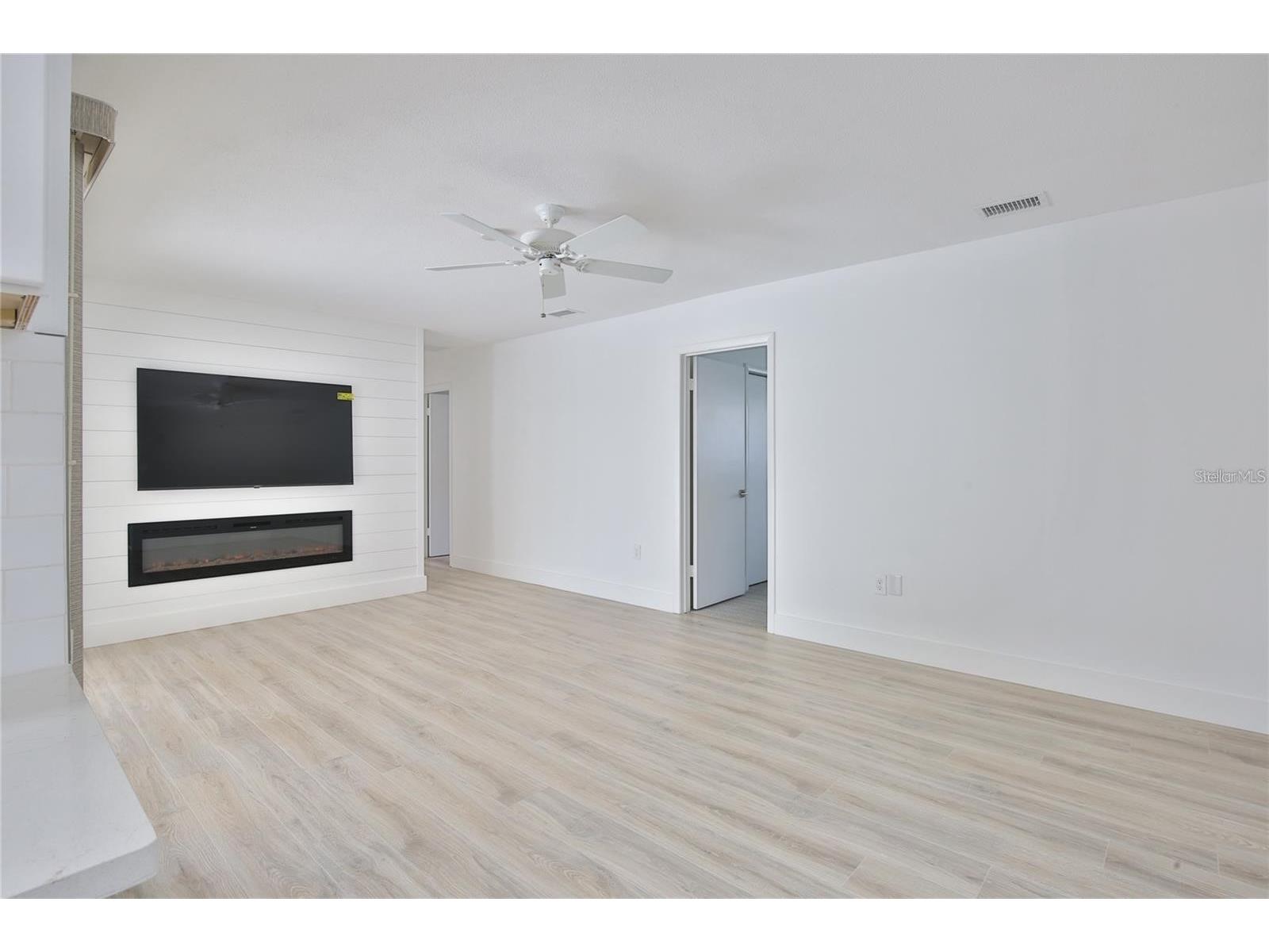 2834 Hardee Drive Sarasota FL 34231 A4688000 image7